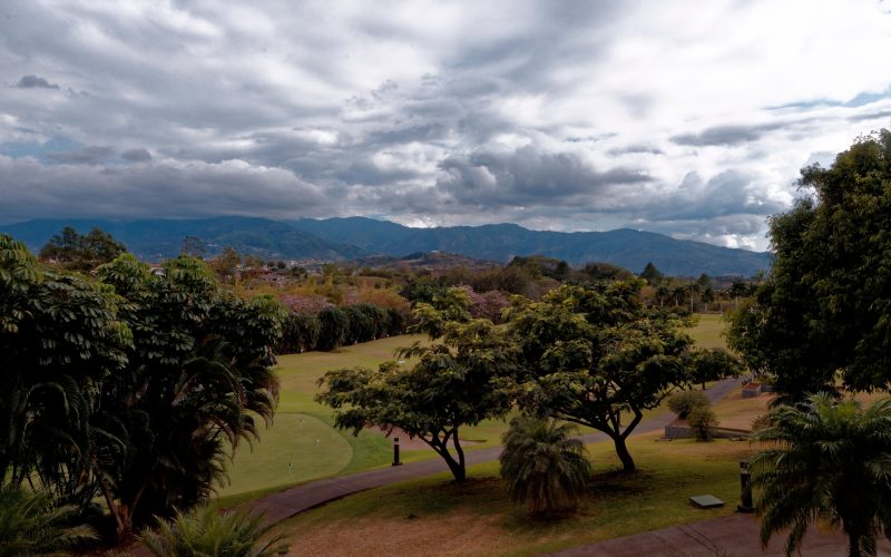 Bosque Eterno De Los Ninos mountains retreats Costa Rica