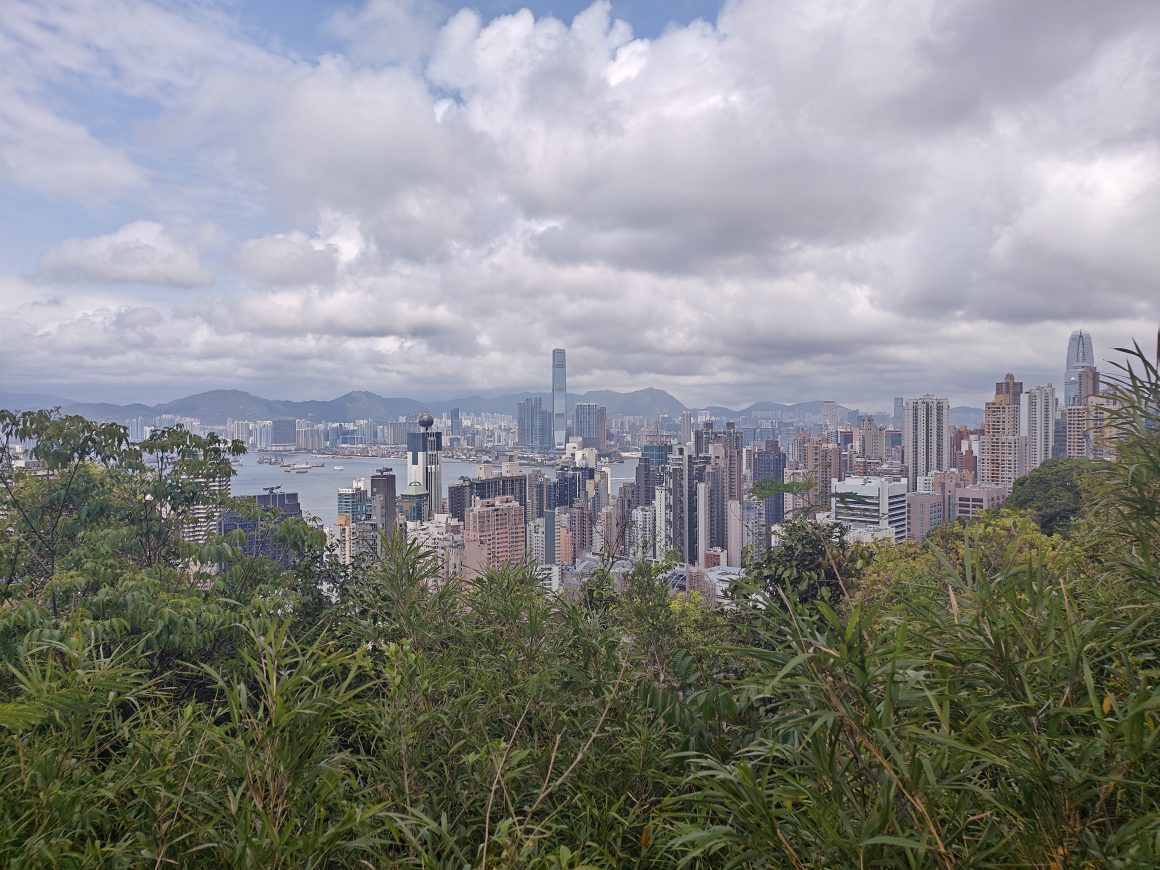 Lung Fu Shan Morning Trail Hong Kong - by LocalsInsider.com