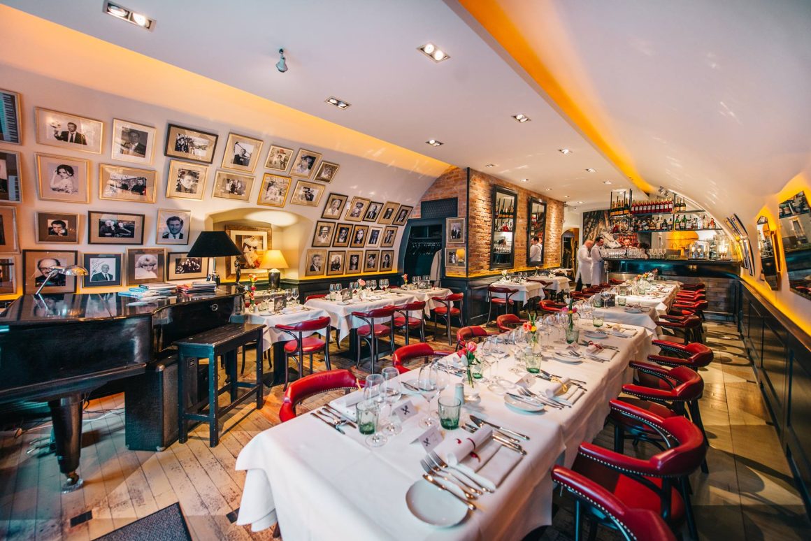 Pierrot Café & Restaurant