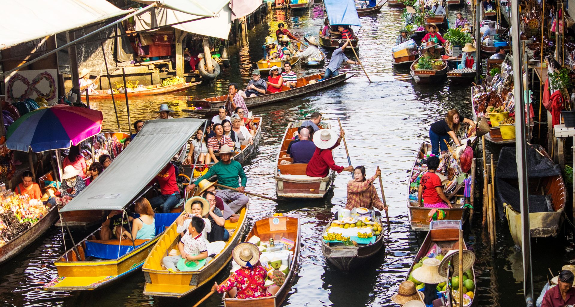 Thailand, Bangkok, Floating Market in Damnoen Saduak