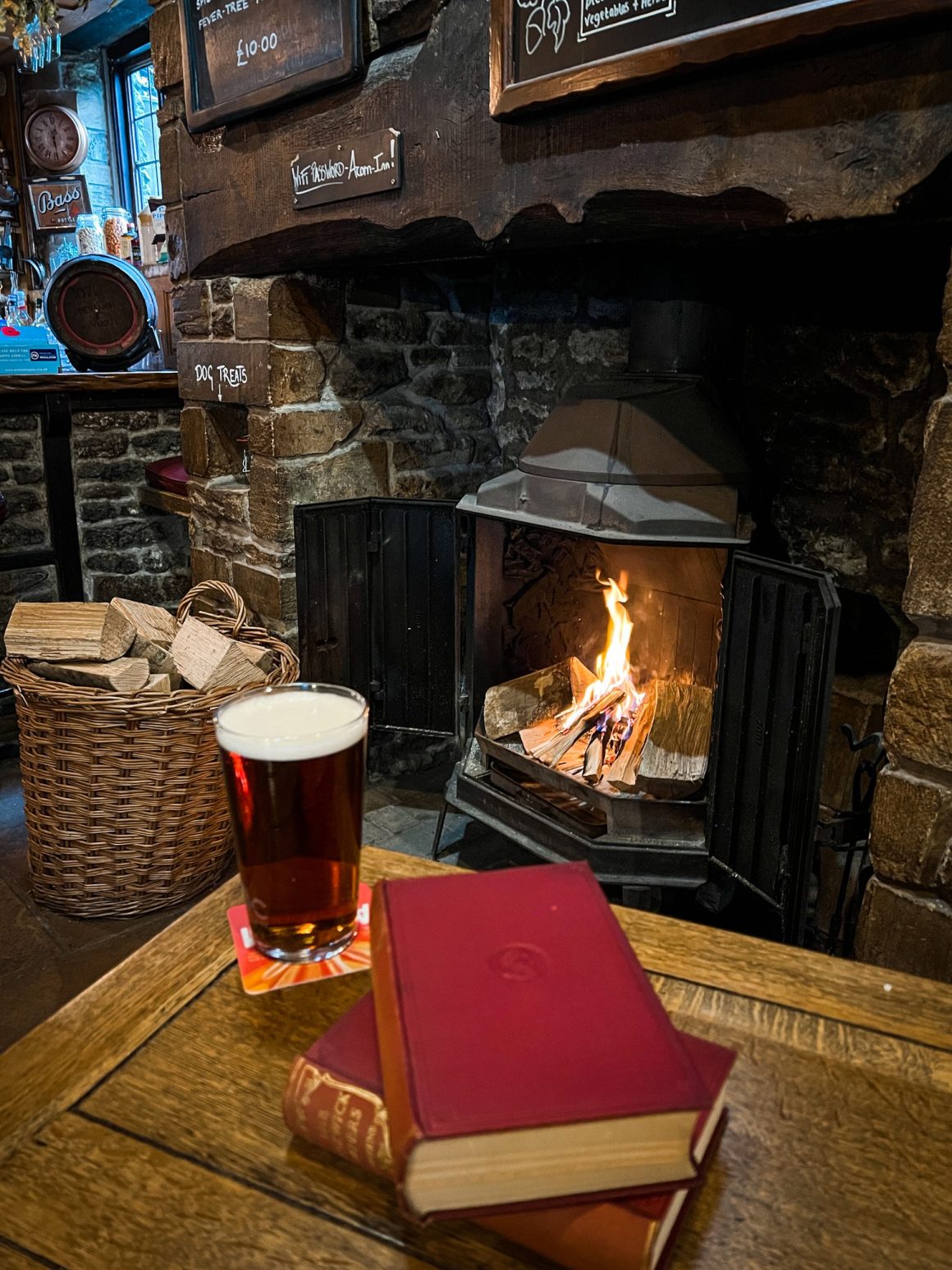 Acorn Inn inside