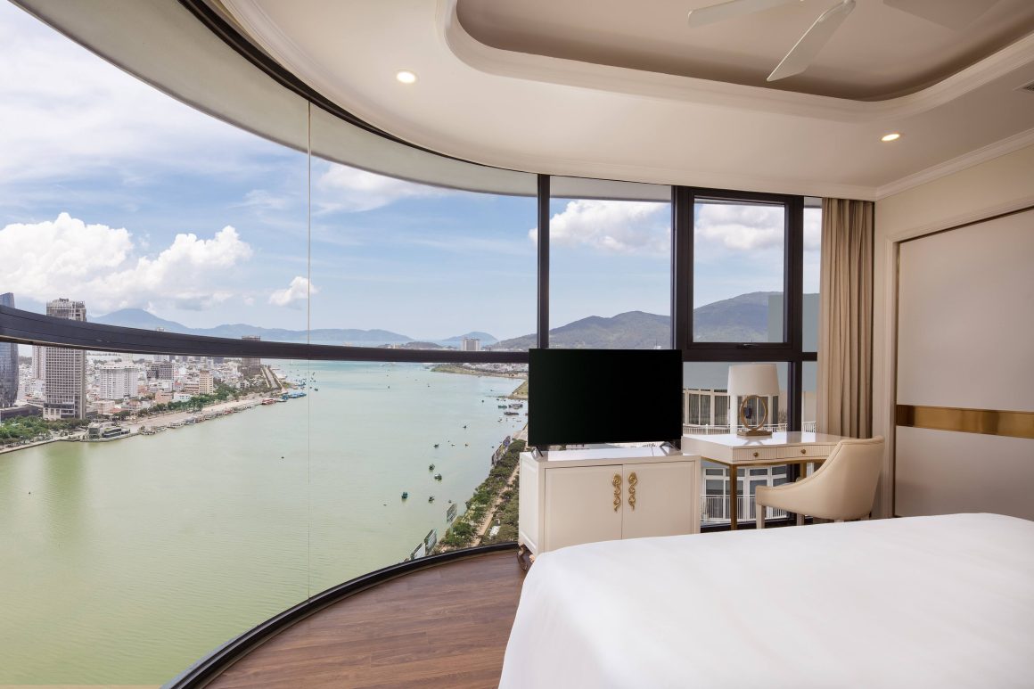 Meliá Vinpearl Danang Riverfront