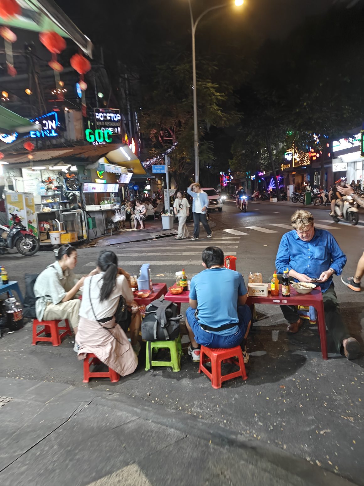 Улицы Хошимина. Вьетнамский стрит-фуд