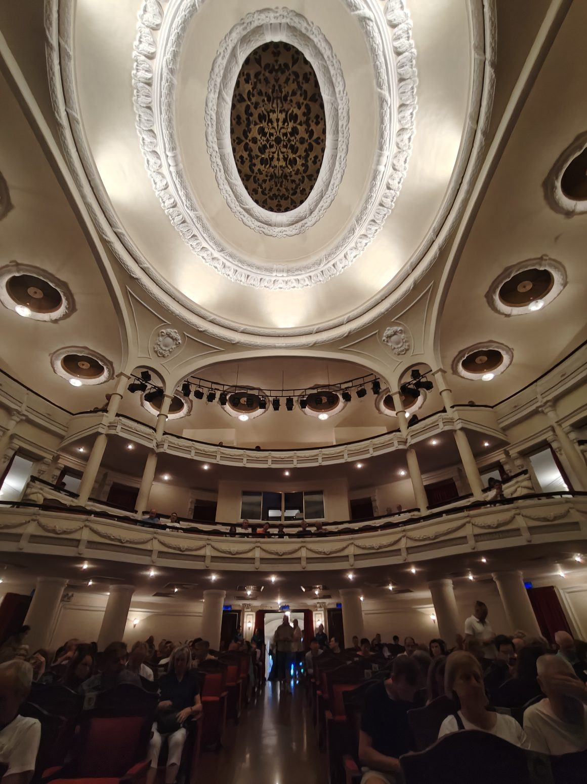 Trochę kultury - Opera w Sajgonie