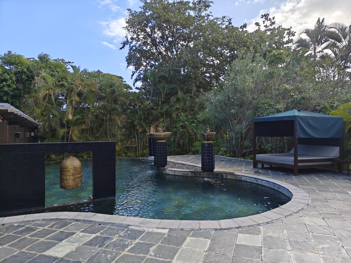 Watsu therapy at spa hotel in Mauritius Shanti
