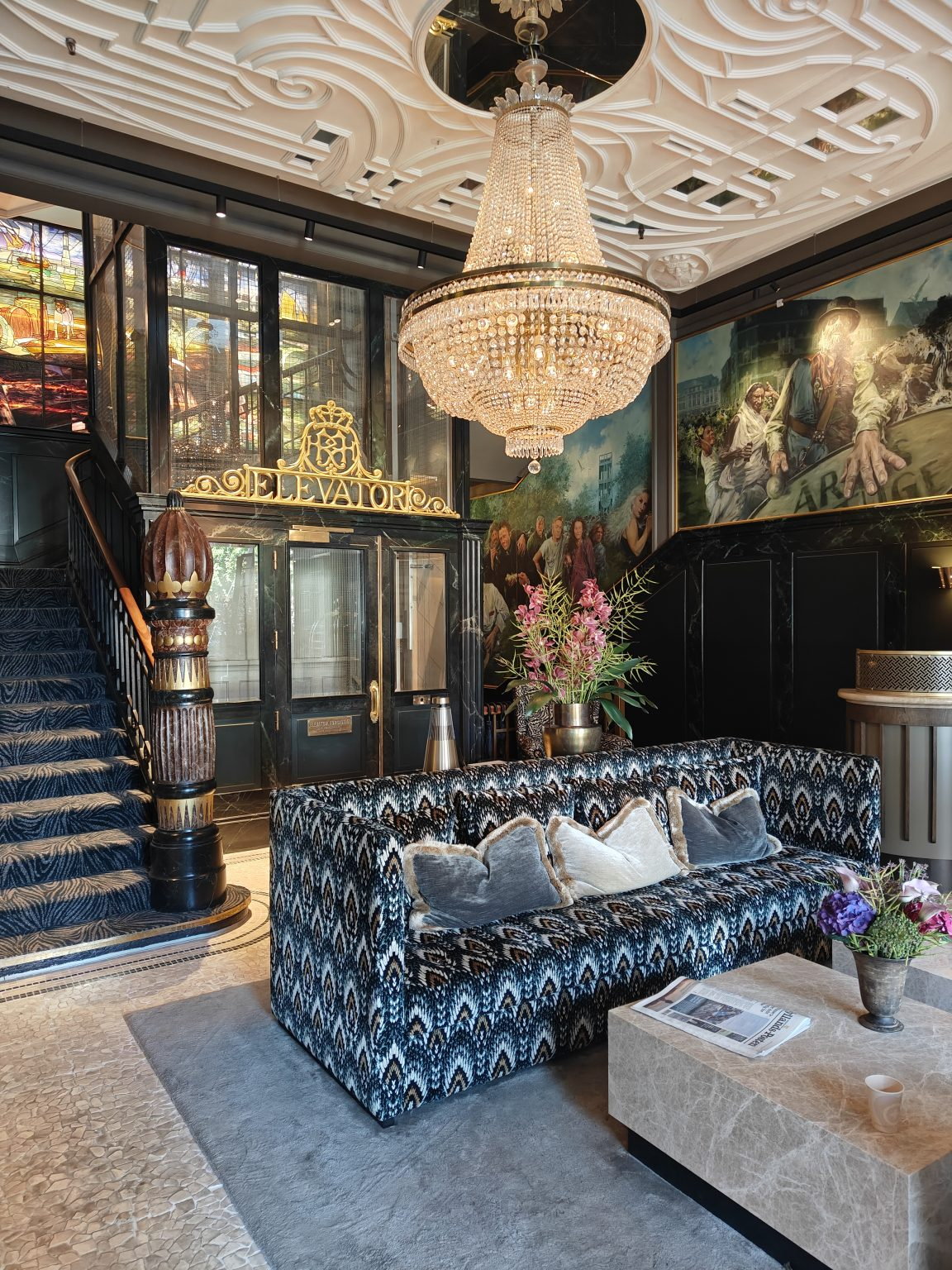 Piękne lobby w hotelu Royal.