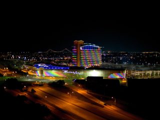 Where to Play Slots and Bet on Sports in Michigan