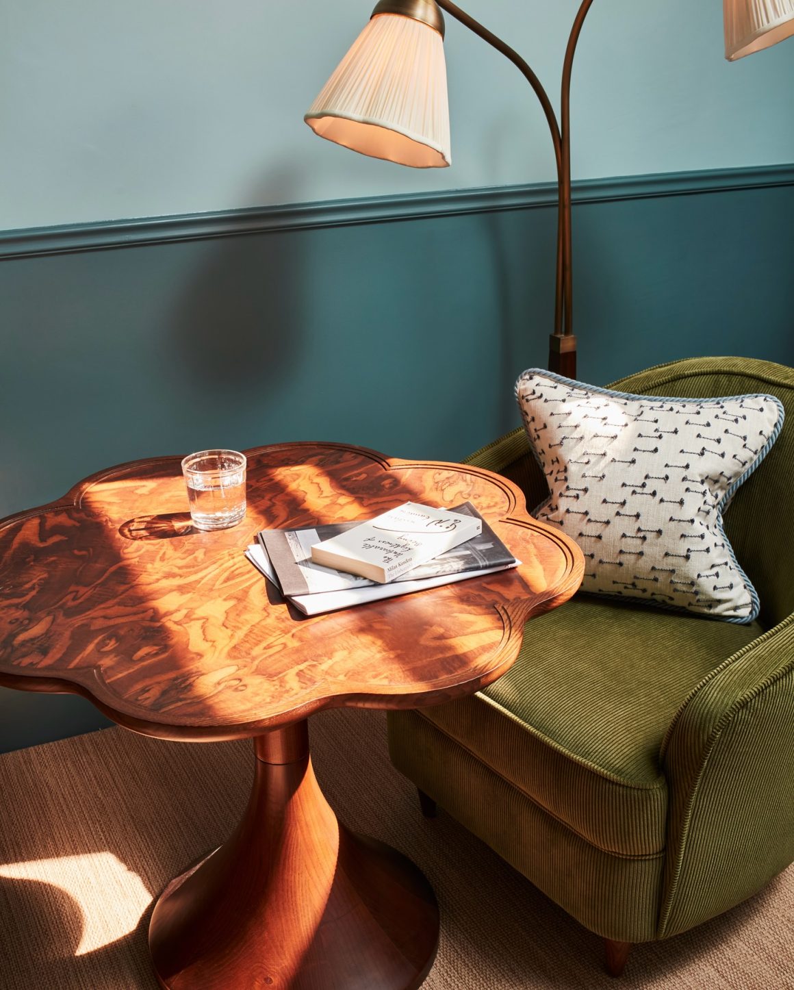 The Hoxton Edinburgh лобби