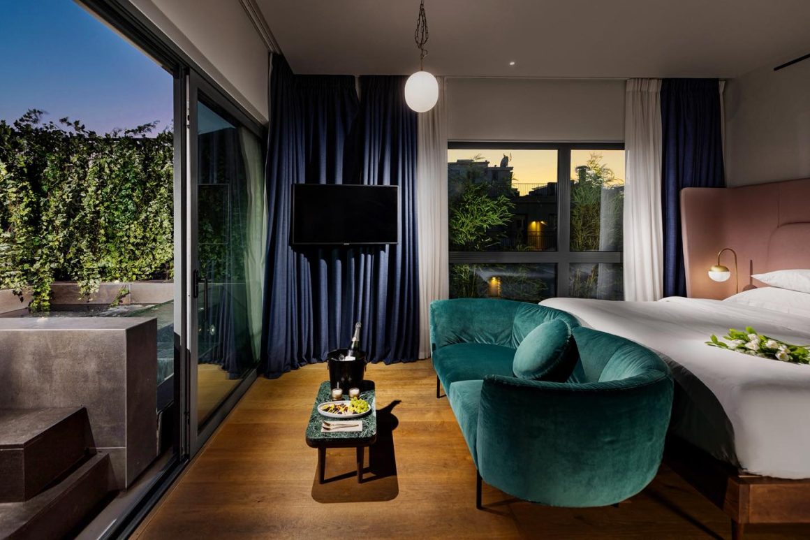 Gatsby Athens Hotel suite