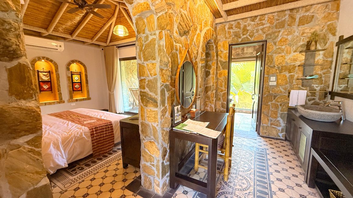 Mai Chau Ecolodge suite