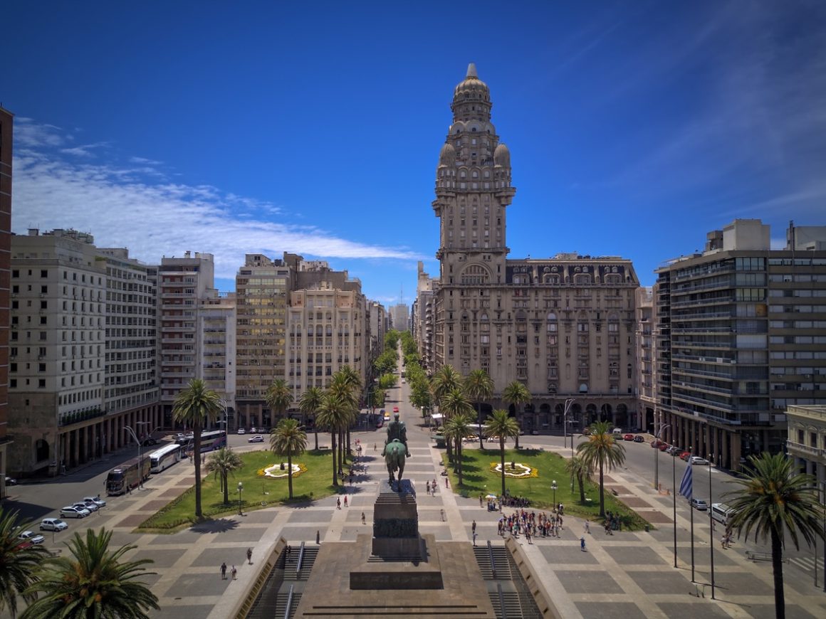 Palacio Salvo, Montevideo