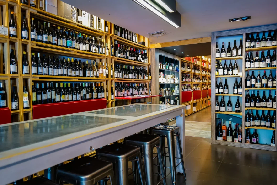 wine bar in Marseille La Cave de Baille