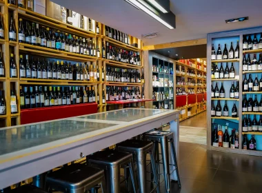 top wine bars in Marseille
