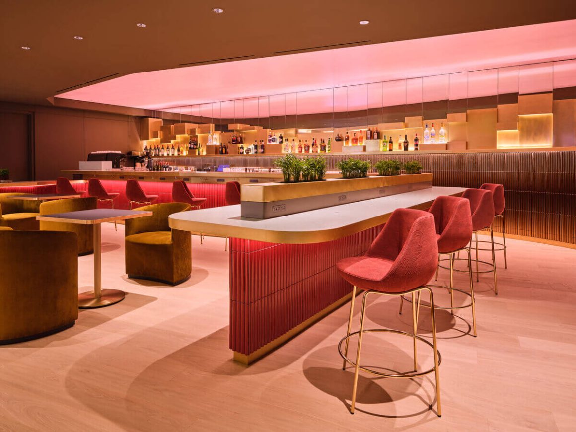 Bar at Virgin Atlantic Clubhouse, London Heathrow 