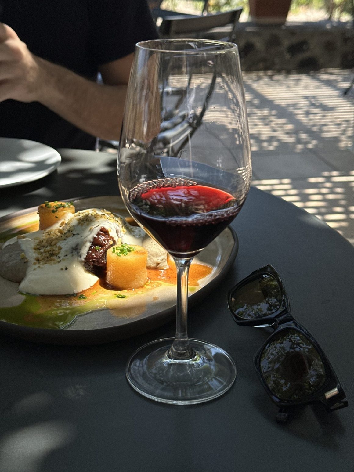 wine guides in santorini and food