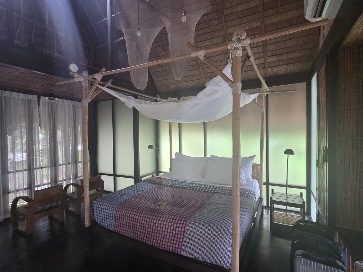 A La Natu Resort Rice Field Villa bedroom