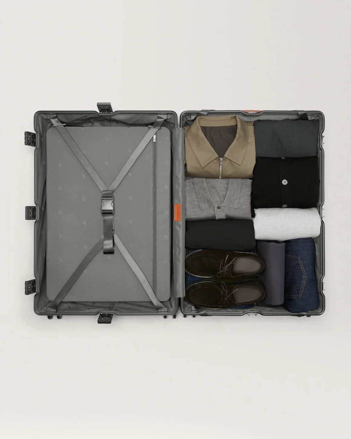 Carl Friedrik inside