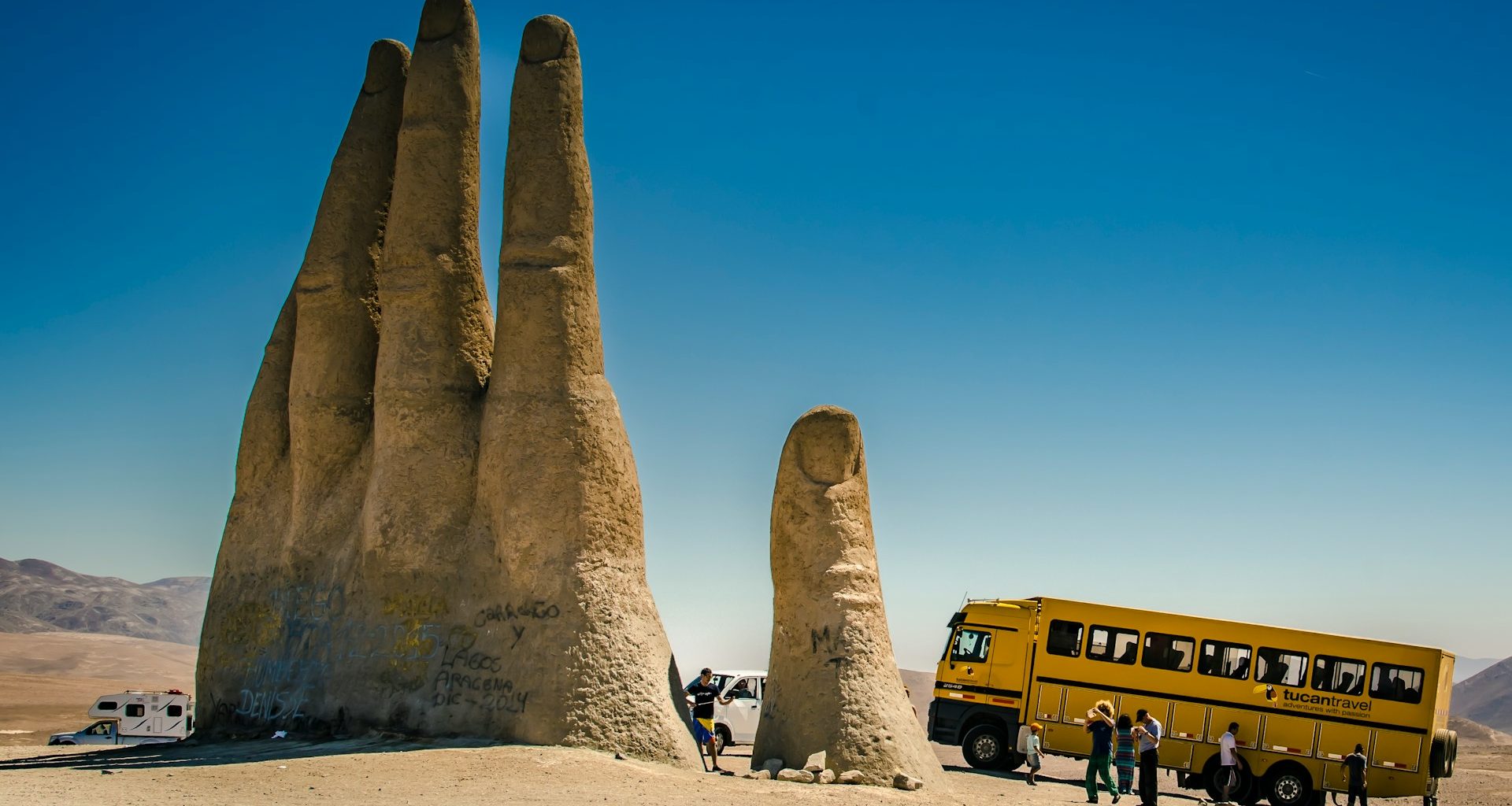 Digital Nomad Health Insurance vs. Travel Insurance