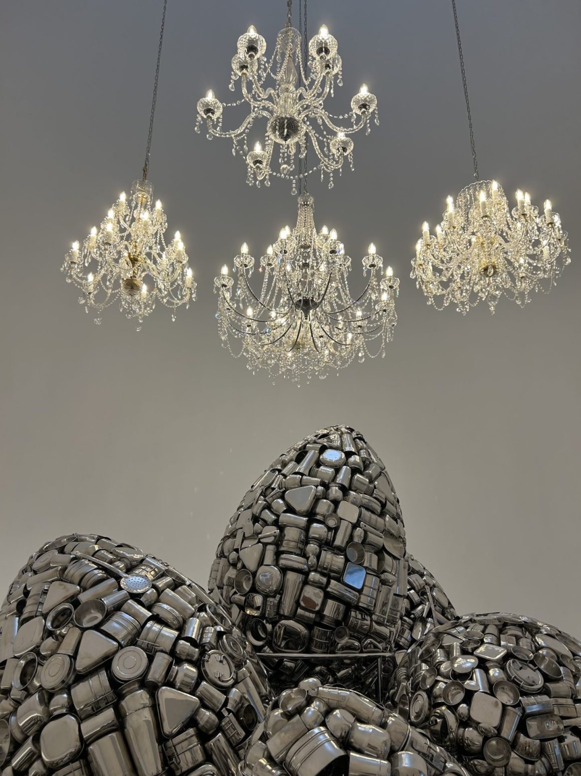 (In)visible Presence