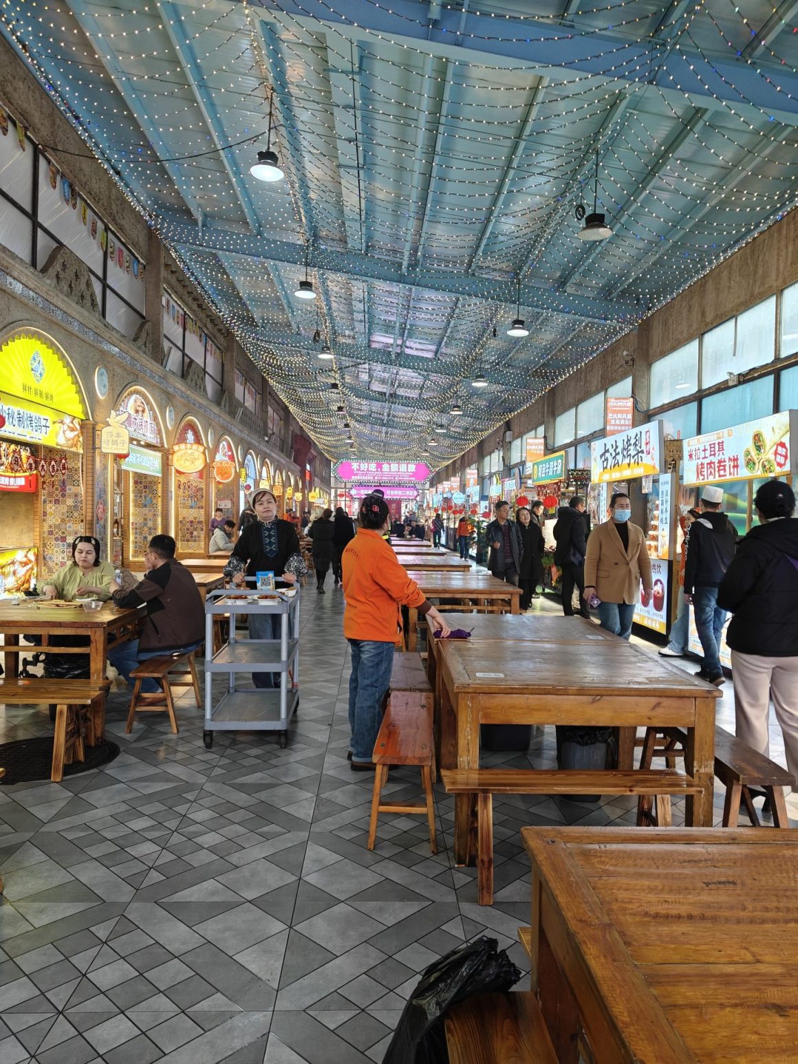 Ürümqi & Xinjiang bazaar