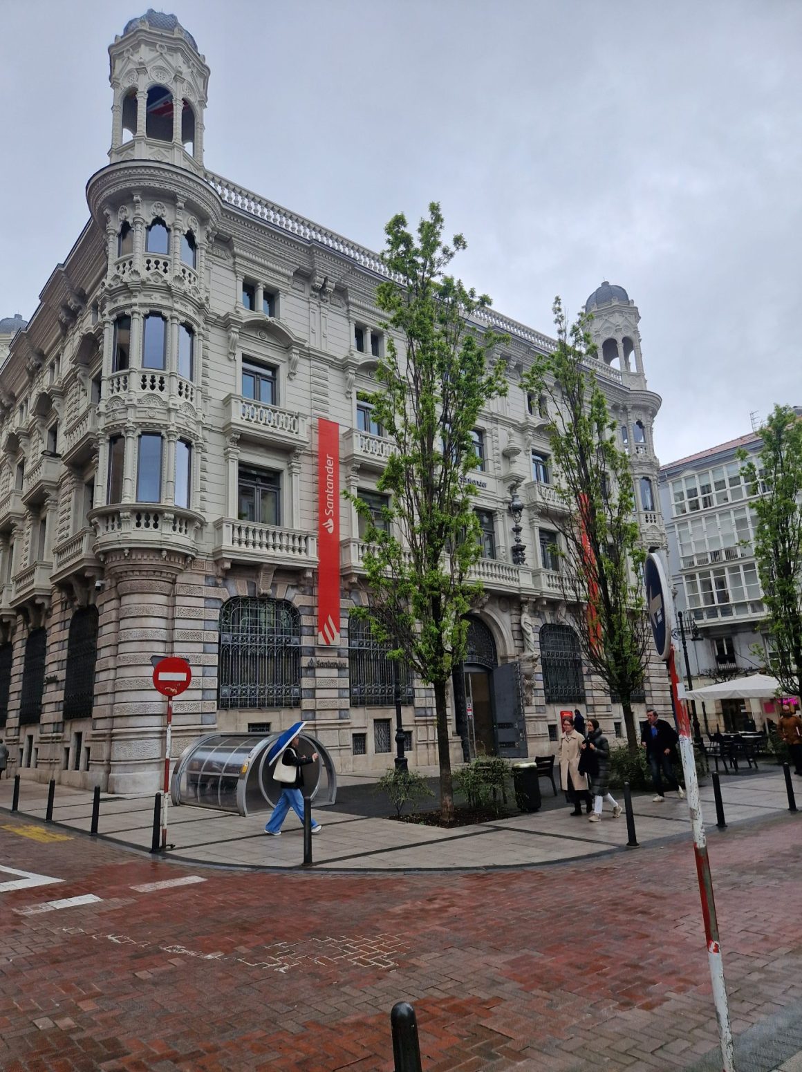 Santander bank, Santander