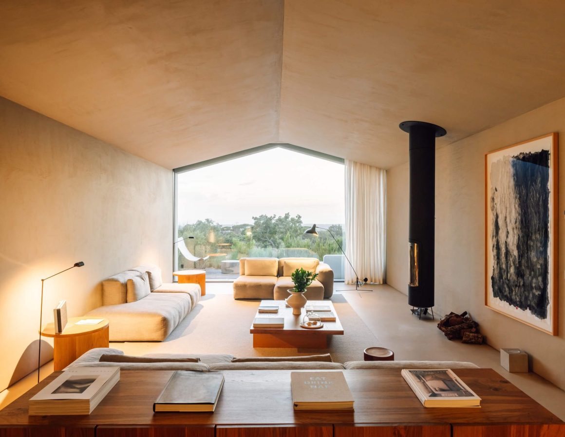 Pateos Portugal living room
