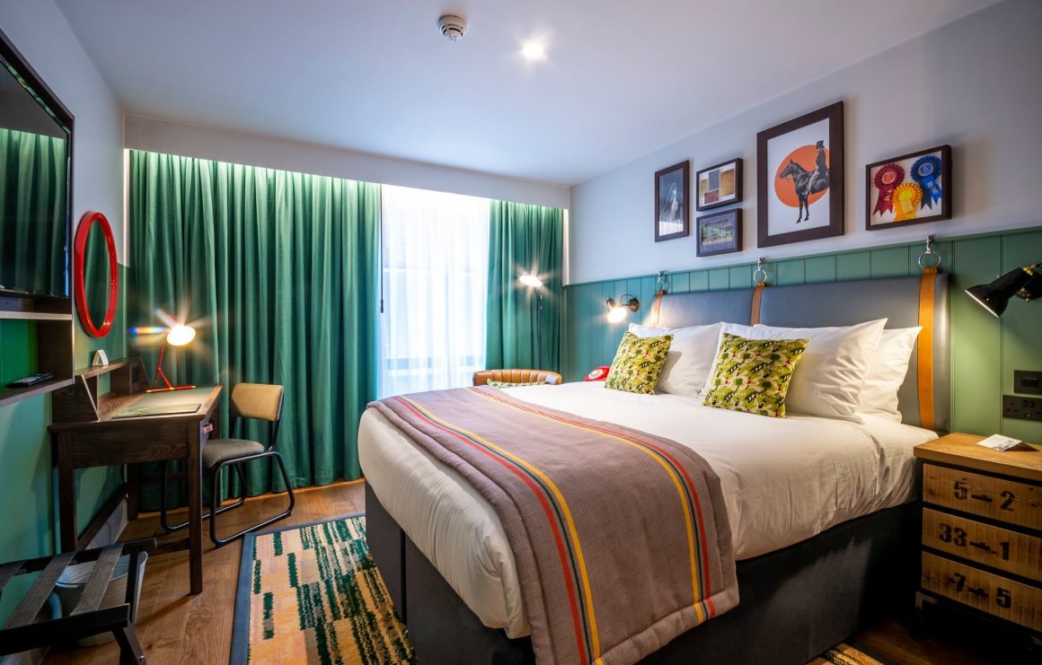 Hotel Indigo Chester room