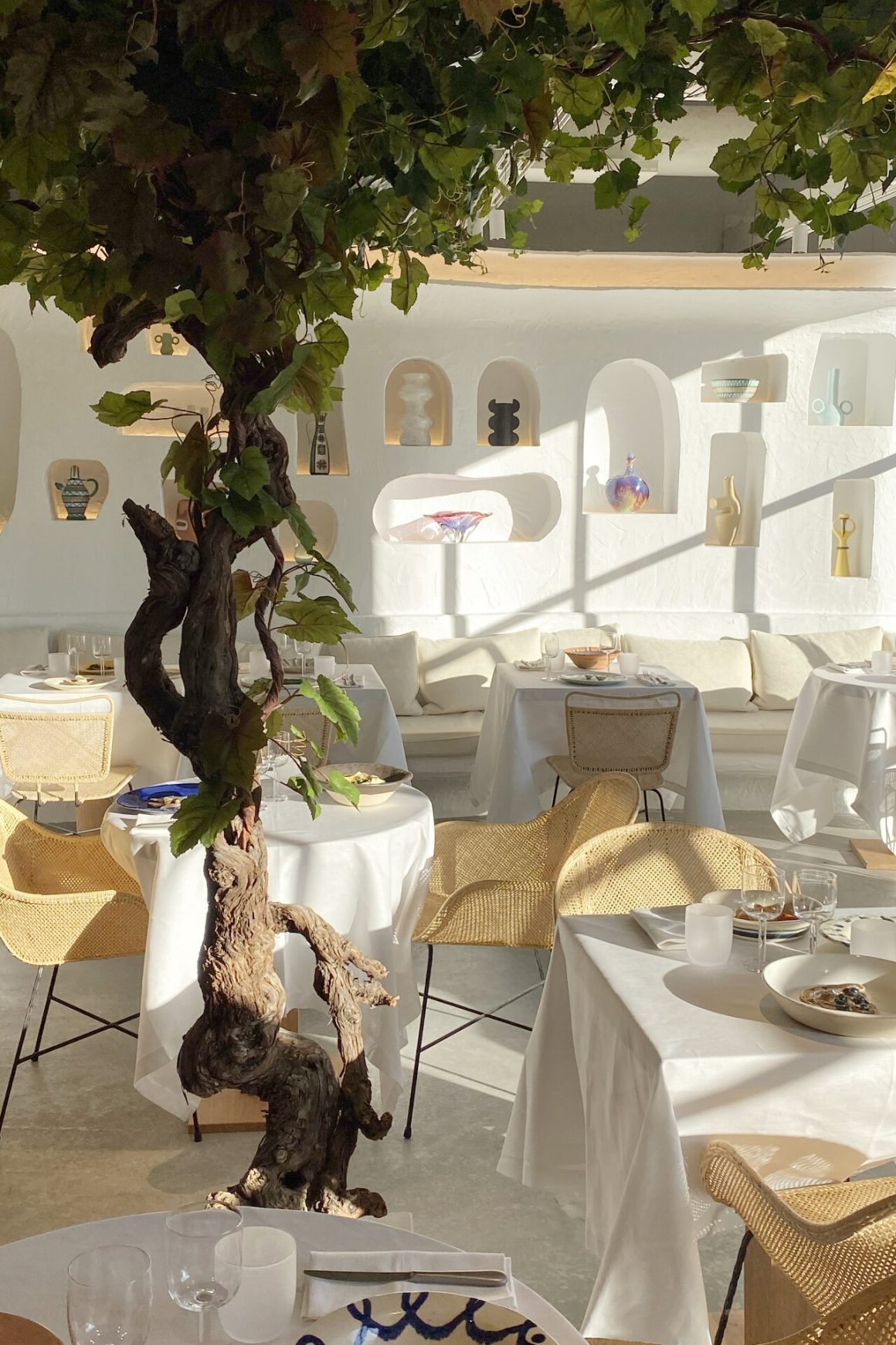 Jacquemus Café Experiences — Paris
