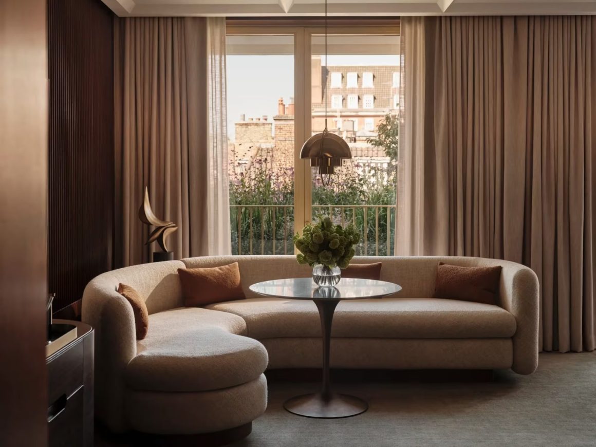 The Chancery Rosewood suite