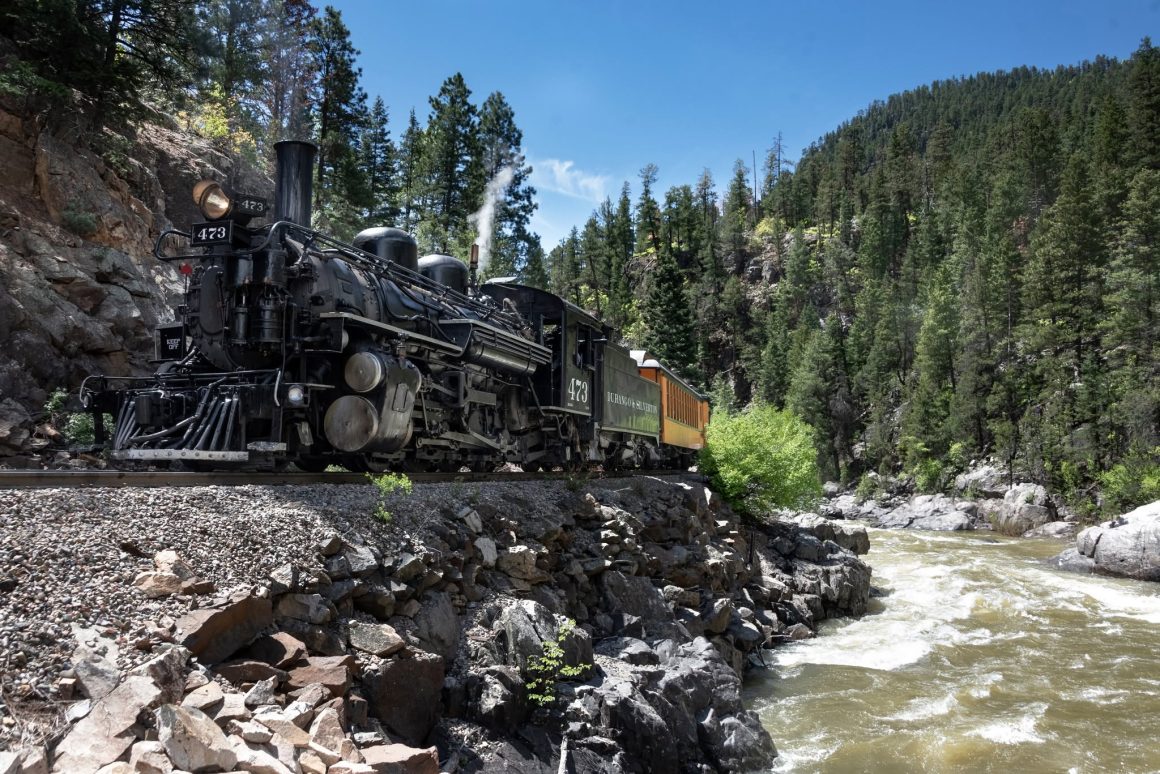 steam train on Animas gorge ledge