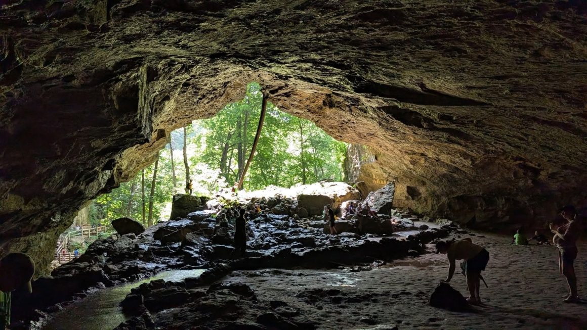 Maquoketa Caves State Park