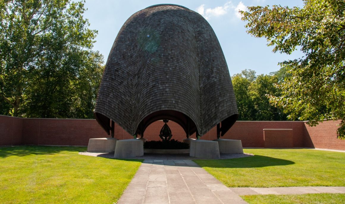 Philip Johnson's Roofless Church