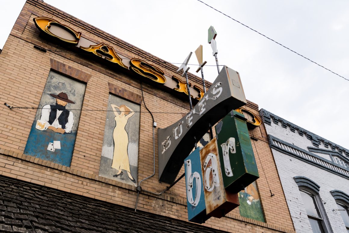 The tavern-casino