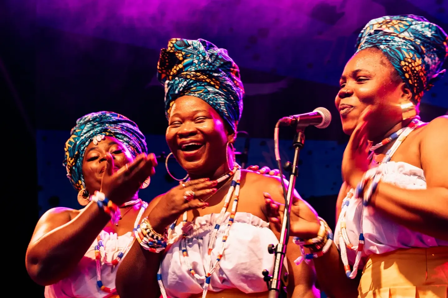 nana-benz-du-togo-three-singers